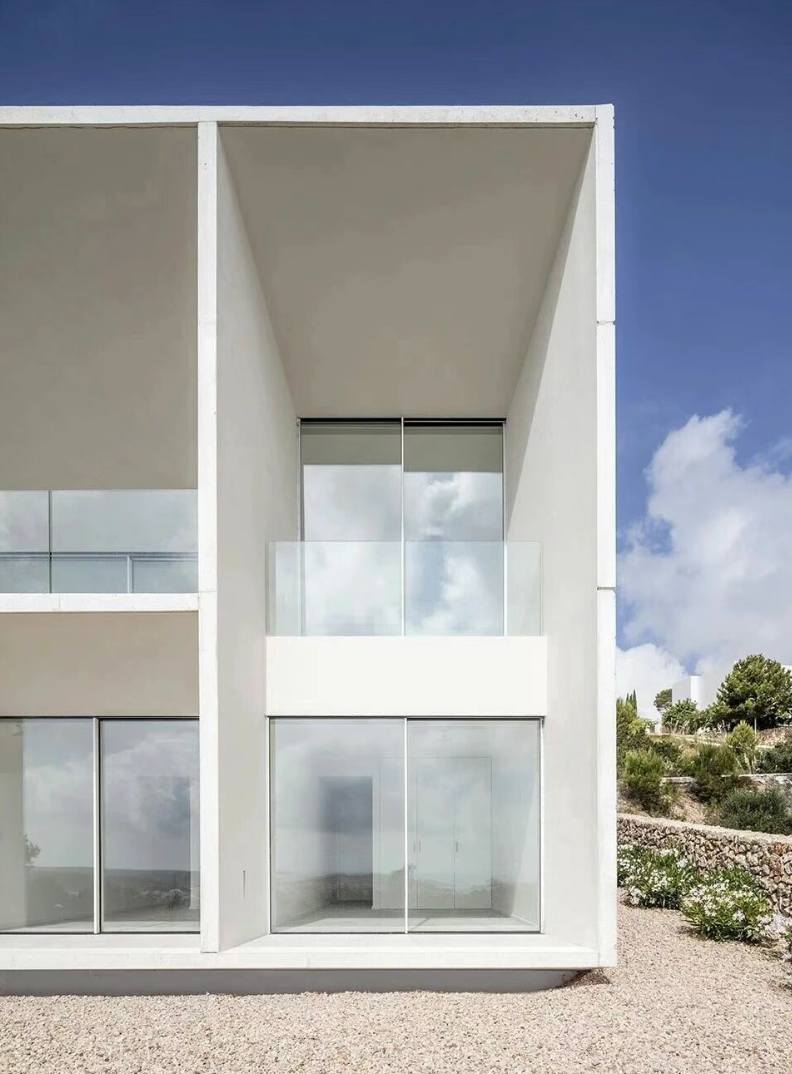 Indoor Outdoor Aluminium Sliding System Dubai