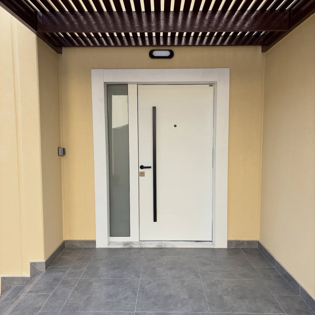 Automatic Glass Doors Dubai Shopfront Installation